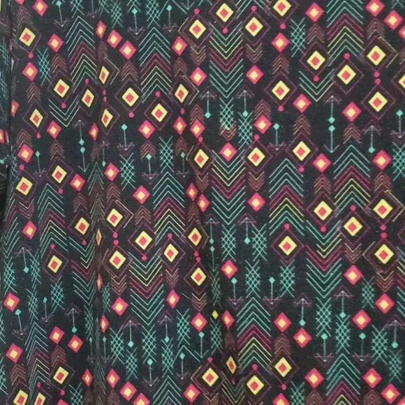 LULAROE TOP - Picture 2 of 4